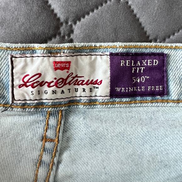 VTG Levi’s 540 Relaxed Fit Jeans Men’s 42x30 Light Wash Denim Wrinkle Free - Picture 6 of 16